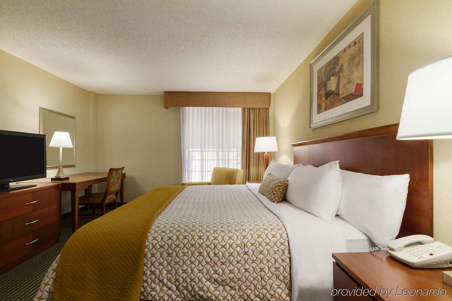 Embassy Suites Winston-Salem Exterior foto